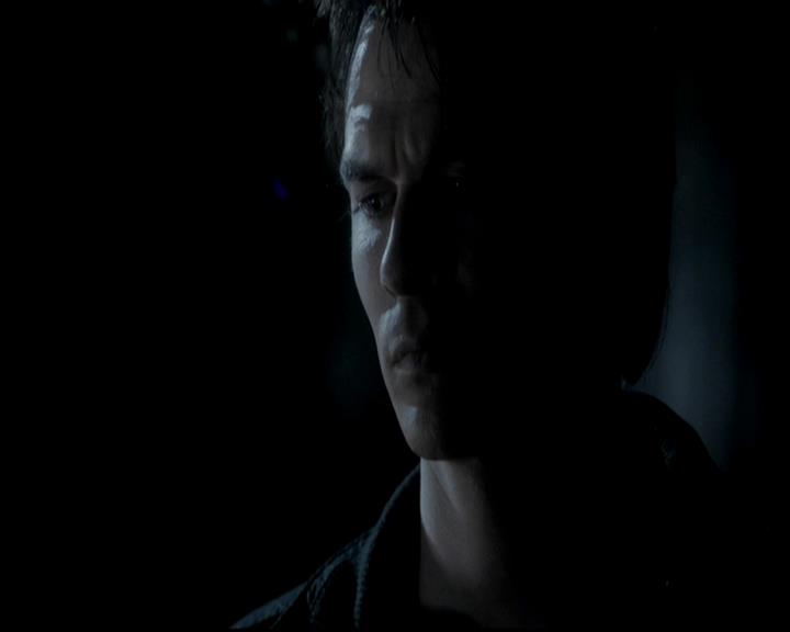 VampireDiariesWorld-dot-org_4x13IntoTheWild0709.jpg