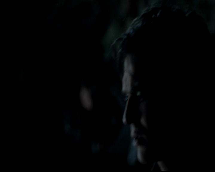 VampireDiariesWorld-dot-org_4x13IntoTheWild0716.jpg