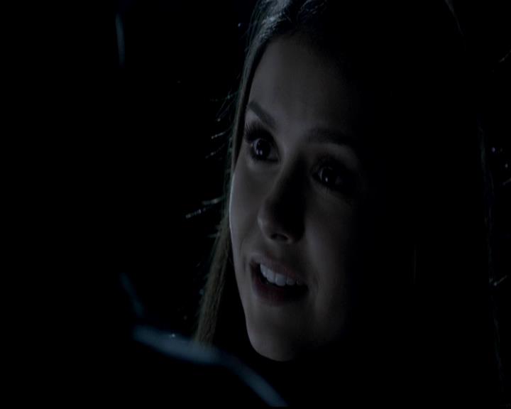 VampireDiariesWorld-dot-org_4x13IntoTheWild0748.jpg