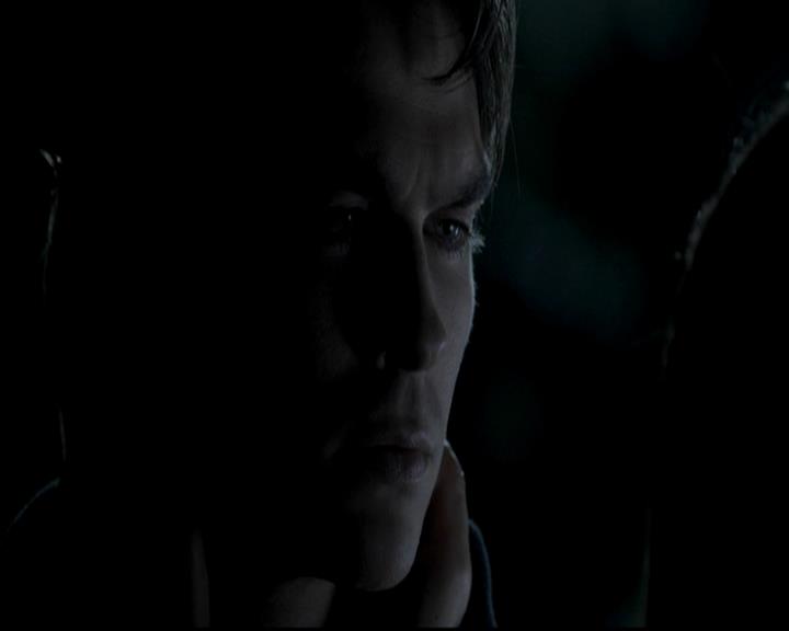 VampireDiariesWorld-dot-org_4x13IntoTheWild0770.jpg