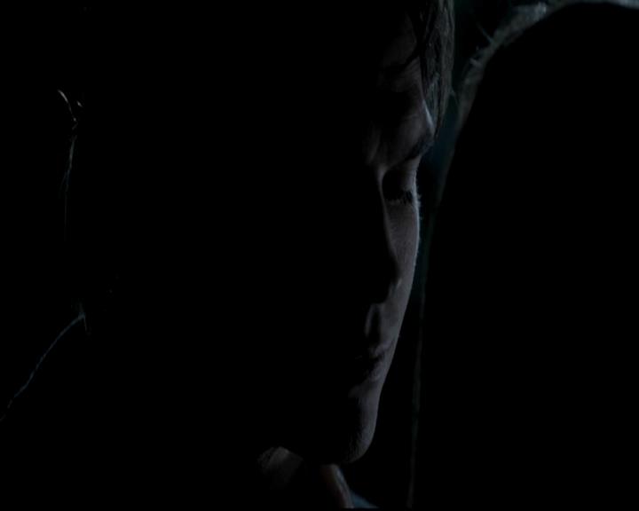 VampireDiariesWorld-dot-org_4x13IntoTheWild0778.jpg