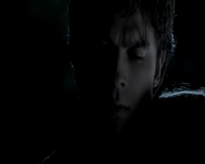 VampireDiariesWorld-dot-org_4x13IntoTheWild0788.jpg