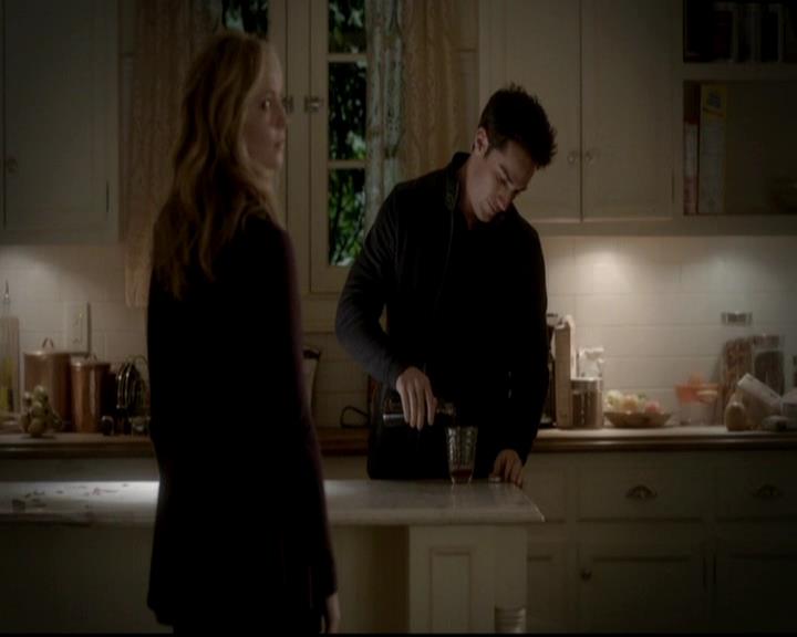 VampireDiariesWorld-dot-org_4x13IntoTheWild0796.jpg