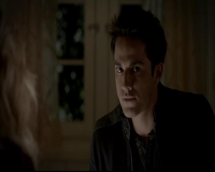 VampireDiariesWorld-dot-org_4x13IntoTheWild0807.jpg