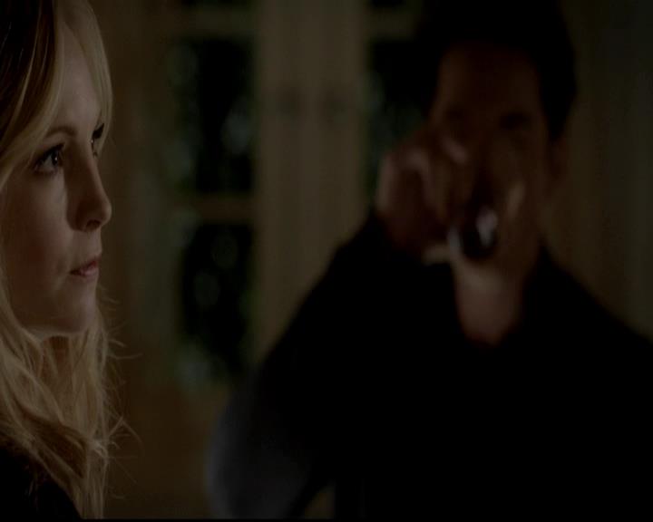 VampireDiariesWorld-dot-org_4x13IntoTheWild0813.jpg