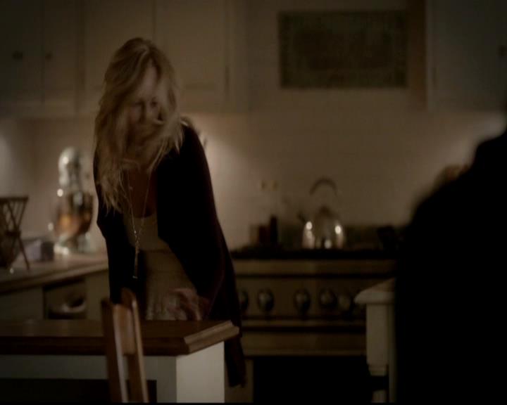 VampireDiariesWorld-dot-org_4x13IntoTheWild0819.jpg