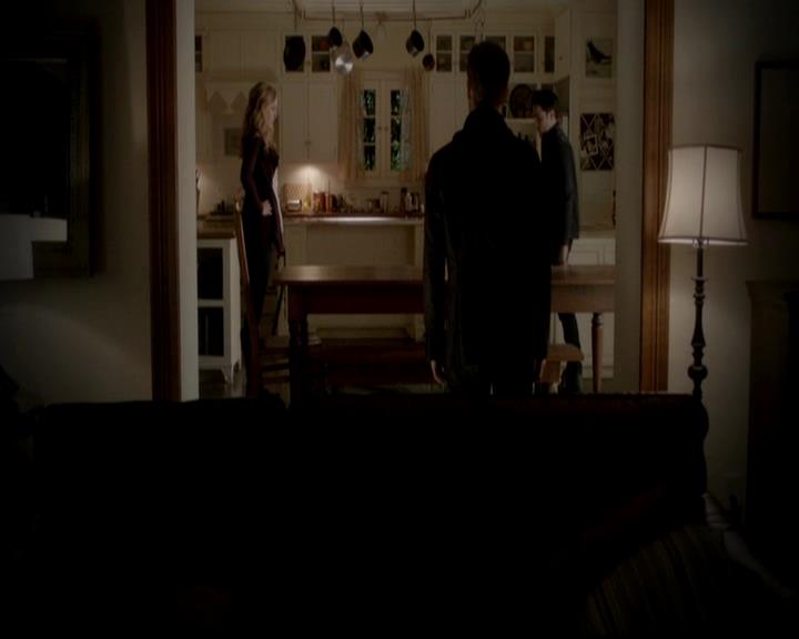 VampireDiariesWorld-dot-org_4x13IntoTheWild0832.jpg