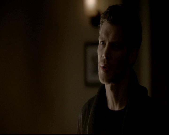 VampireDiariesWorld-dot-org_4x13IntoTheWild0836.jpg