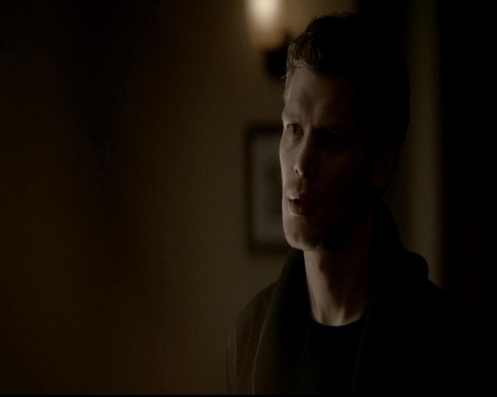 VampireDiariesWorld-dot-org_4x13IntoTheWild0837.jpg