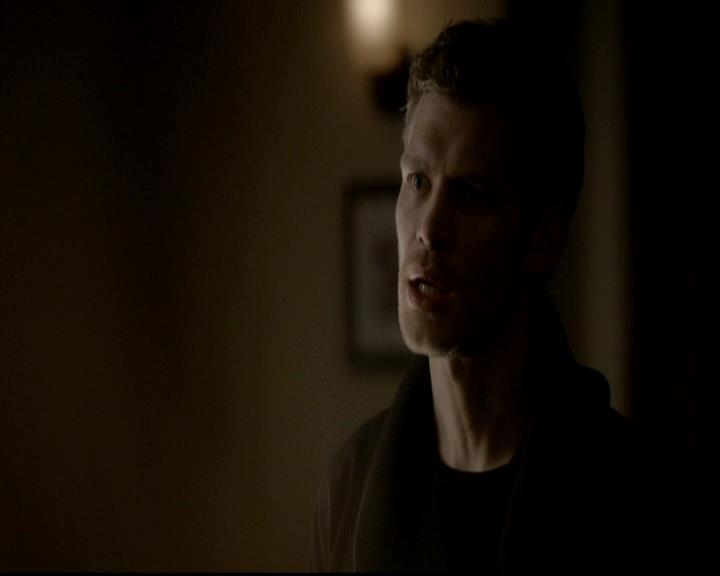 VampireDiariesWorld-dot-org_4x13IntoTheWild0838.jpg