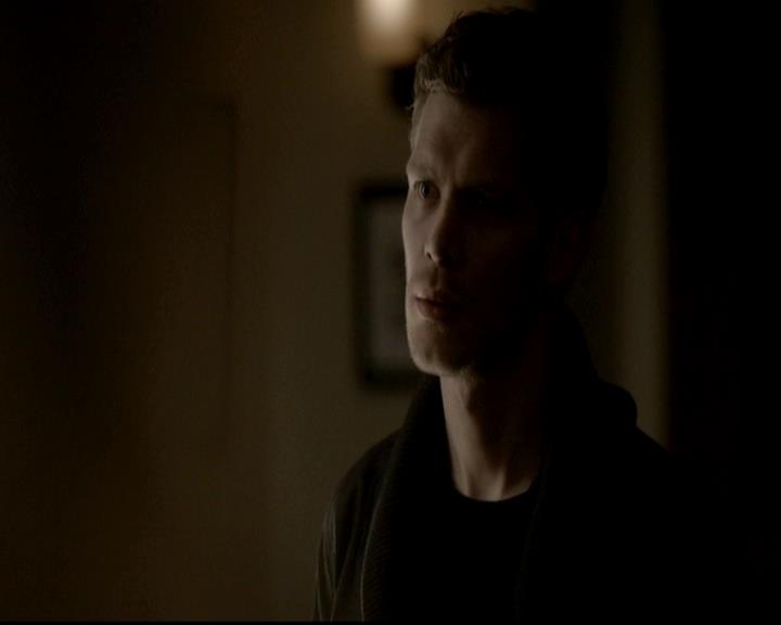 VampireDiariesWorld-dot-org_4x13IntoTheWild0839.jpg