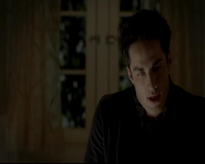 VampireDiariesWorld-dot-org_4x13IntoTheWild0840.jpg