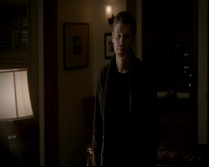 VampireDiariesWorld-dot-org_4x13IntoTheWild0842.jpg