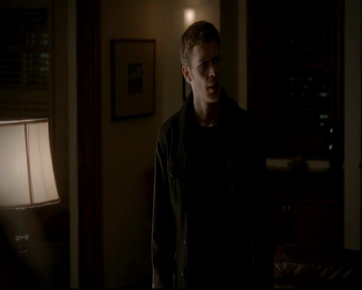 VampireDiariesWorld-dot-org_4x13IntoTheWild0843.jpg