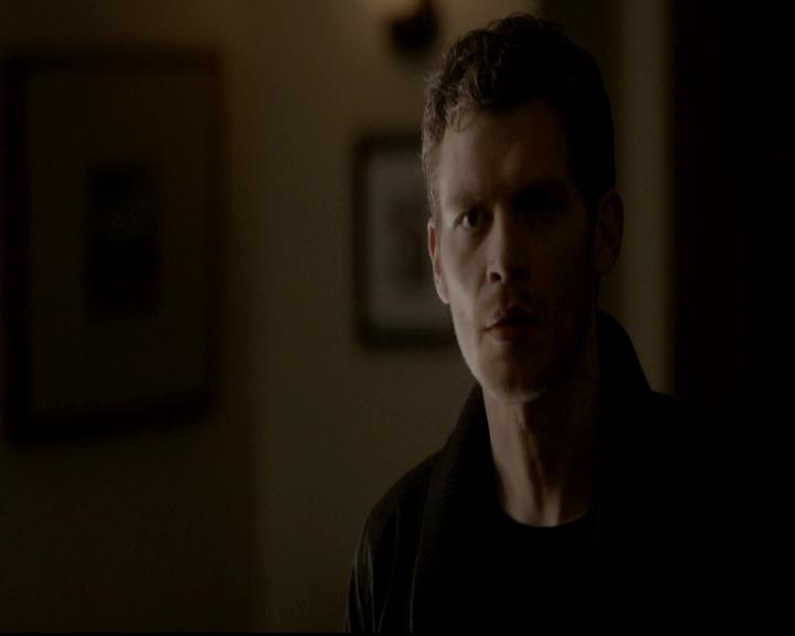 VampireDiariesWorld-dot-org_4x13IntoTheWild0850.jpg