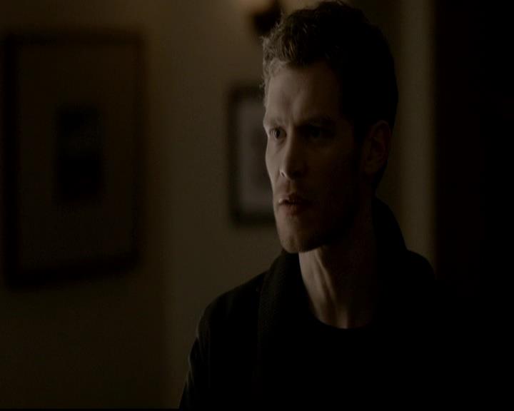 VampireDiariesWorld-dot-org_4x13IntoTheWild0851.jpg