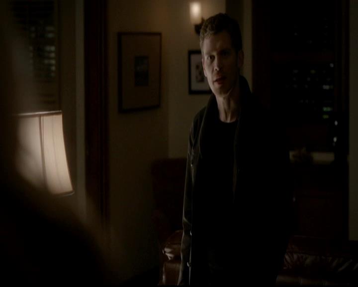 VampireDiariesWorld-dot-org_4x13IntoTheWild0855.jpg