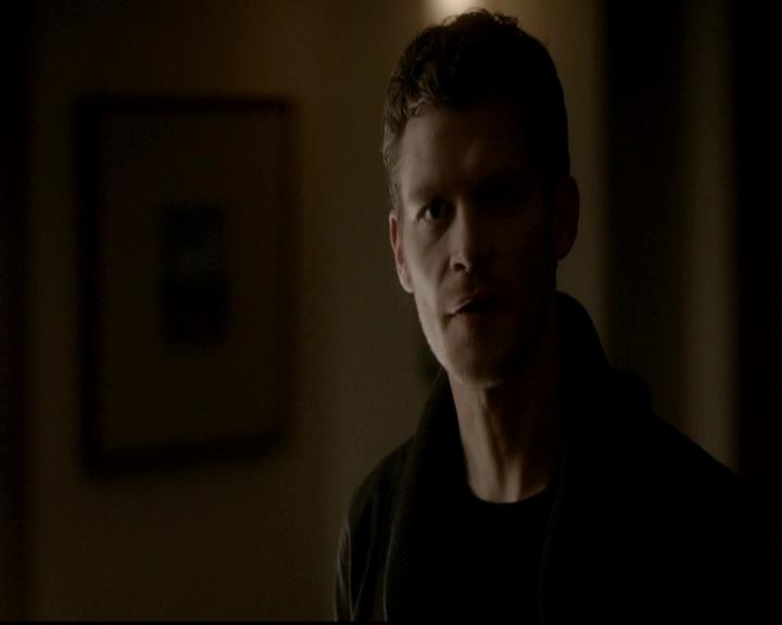 VampireDiariesWorld-dot-org_4x13IntoTheWild0858.jpg