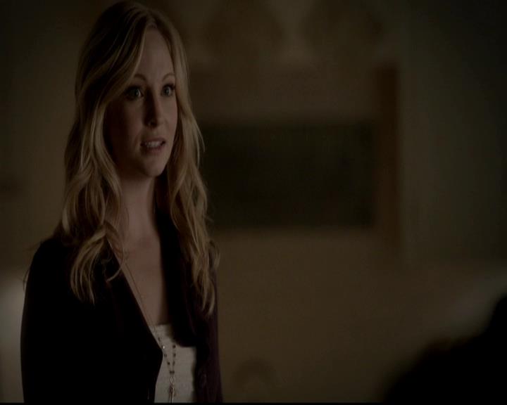 VampireDiariesWorld-dot-org_4x13IntoTheWild0864.jpg