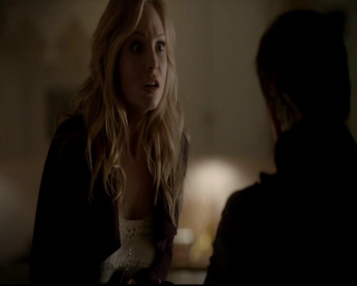 VampireDiariesWorld-dot-org_4x13IntoTheWild0880.jpg