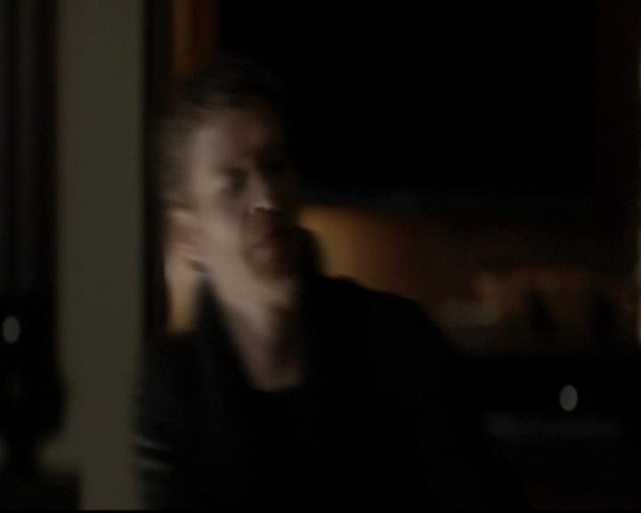 VampireDiariesWorld-dot-org_4x13IntoTheWild0881.jpg