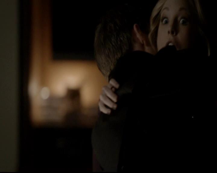 VampireDiariesWorld-dot-org_4x13IntoTheWild0882.jpg