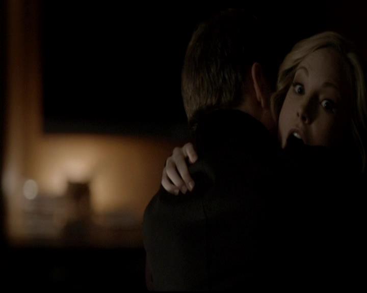 VampireDiariesWorld-dot-org_4x13IntoTheWild0883.jpg