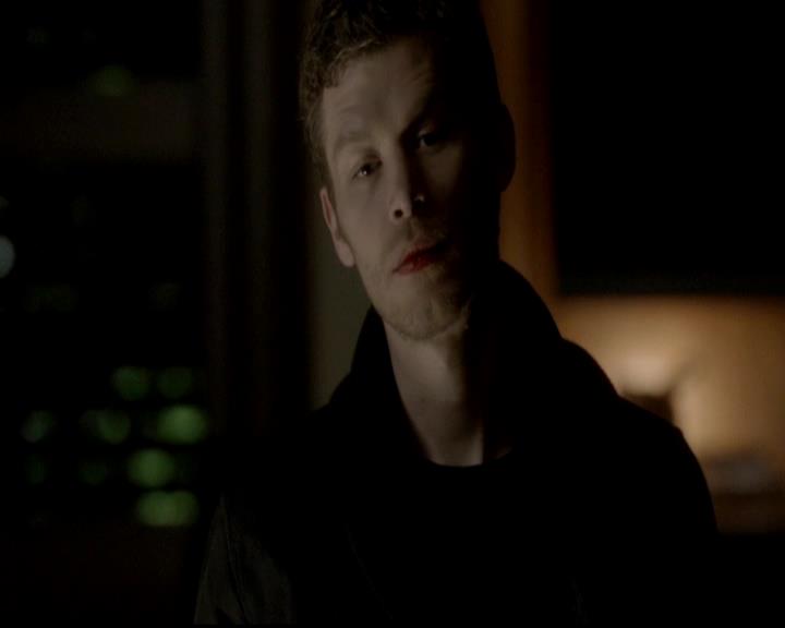 VampireDiariesWorld-dot-org_4x13IntoTheWild0890.jpg