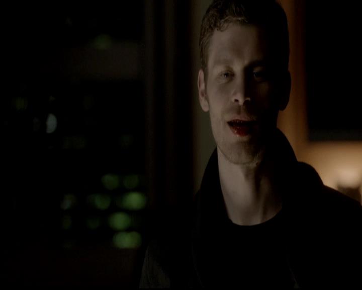 VampireDiariesWorld-dot-org_4x13IntoTheWild0893.jpg