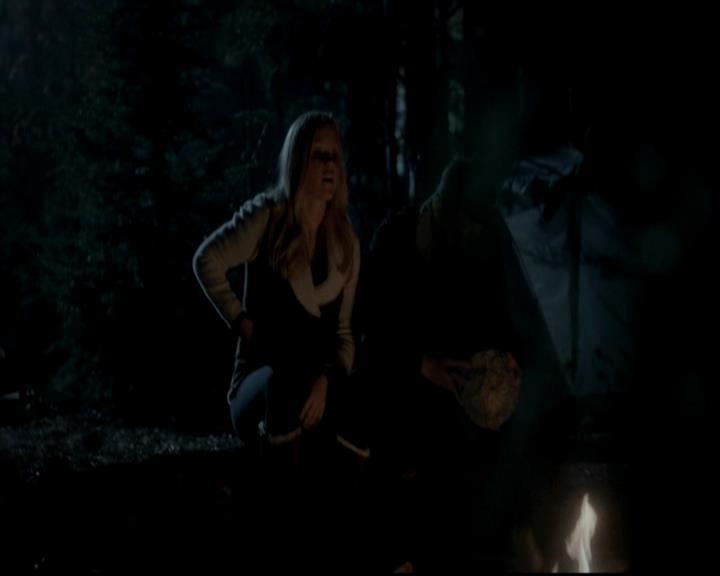 VampireDiariesWorld-dot-org_4x13IntoTheWild0897.jpg