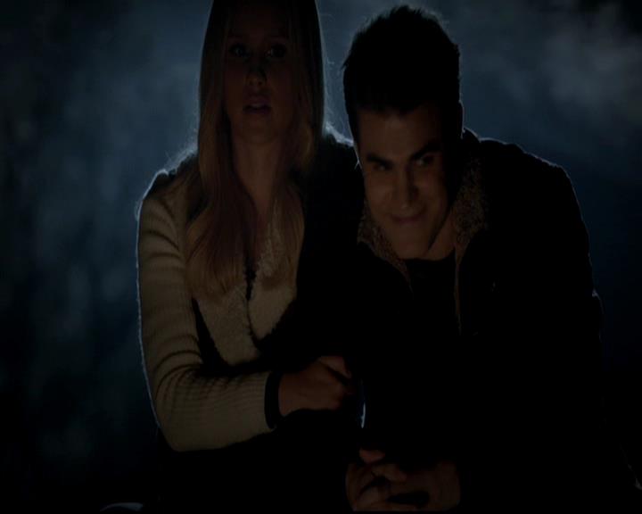 VampireDiariesWorld-dot-org_4x13IntoTheWild0912.jpg