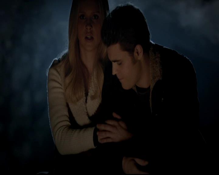 VampireDiariesWorld-dot-org_4x13IntoTheWild0913.jpg