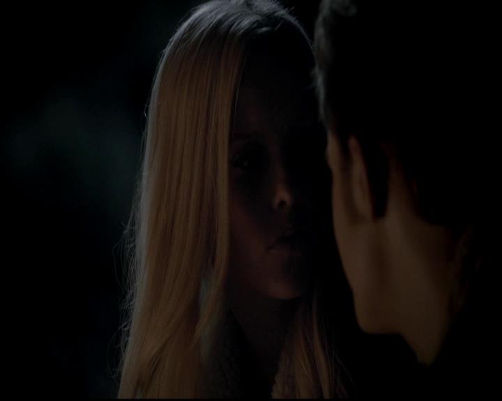 VampireDiariesWorld-dot-org_4x13IntoTheWild0917.jpg