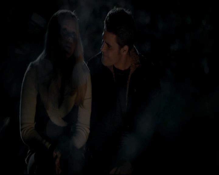 VampireDiariesWorld-dot-org_4x13IntoTheWild0922.jpg