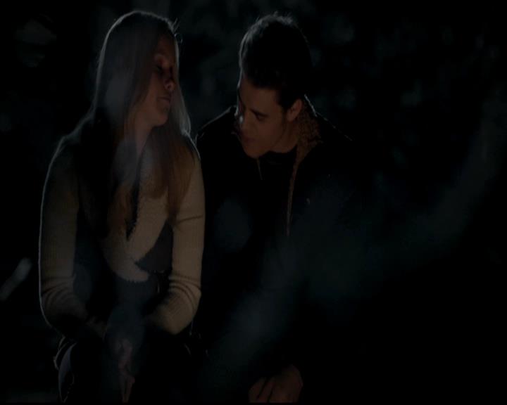 VampireDiariesWorld-dot-org_4x13IntoTheWild0923.jpg