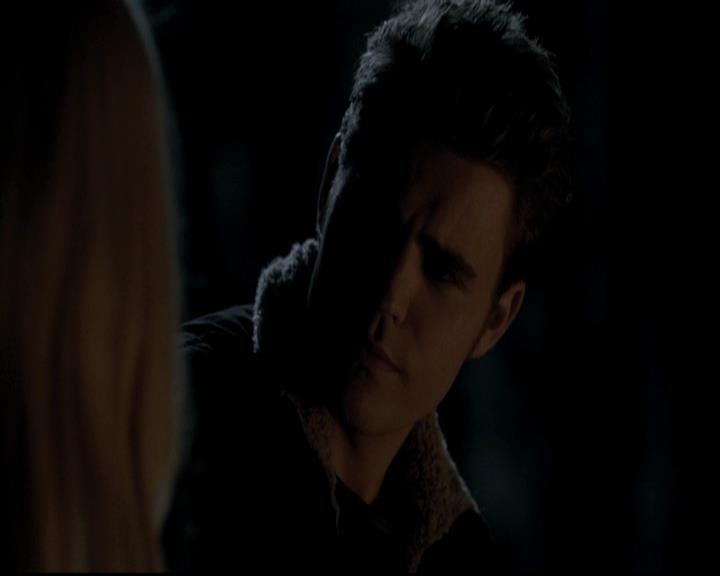 VampireDiariesWorld-dot-org_4x13IntoTheWild0926.jpg