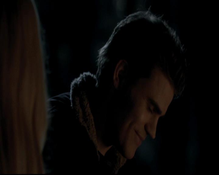 VampireDiariesWorld-dot-org_4x13IntoTheWild0929.jpg