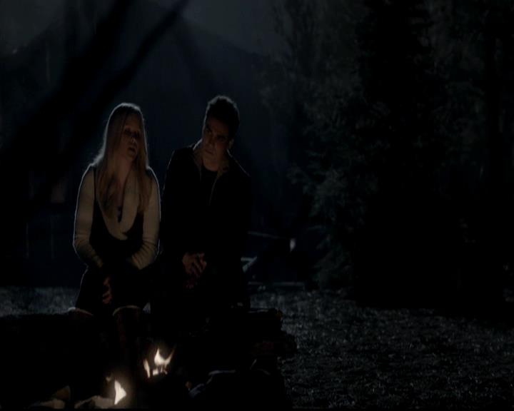 VampireDiariesWorld-dot-org_4x13IntoTheWild0935.jpg