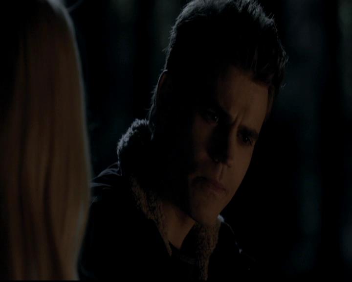 VampireDiariesWorld-dot-org_4x13IntoTheWild0949.jpg