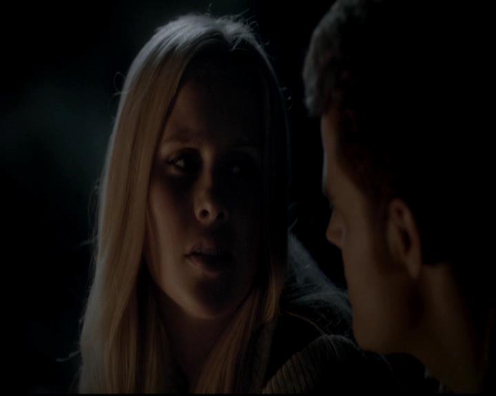 VampireDiariesWorld-dot-org_4x13IntoTheWild0955.jpg