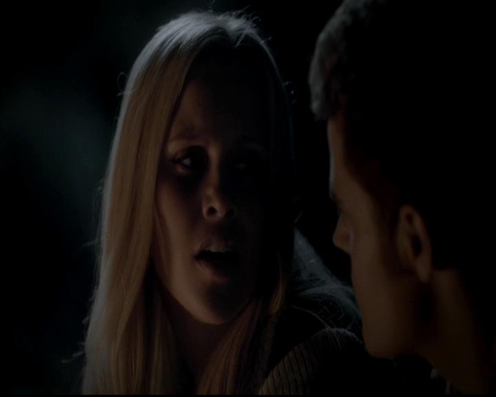 VampireDiariesWorld-dot-org_4x13IntoTheWild0959.jpg