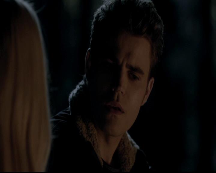 VampireDiariesWorld-dot-org_4x13IntoTheWild0972.jpg