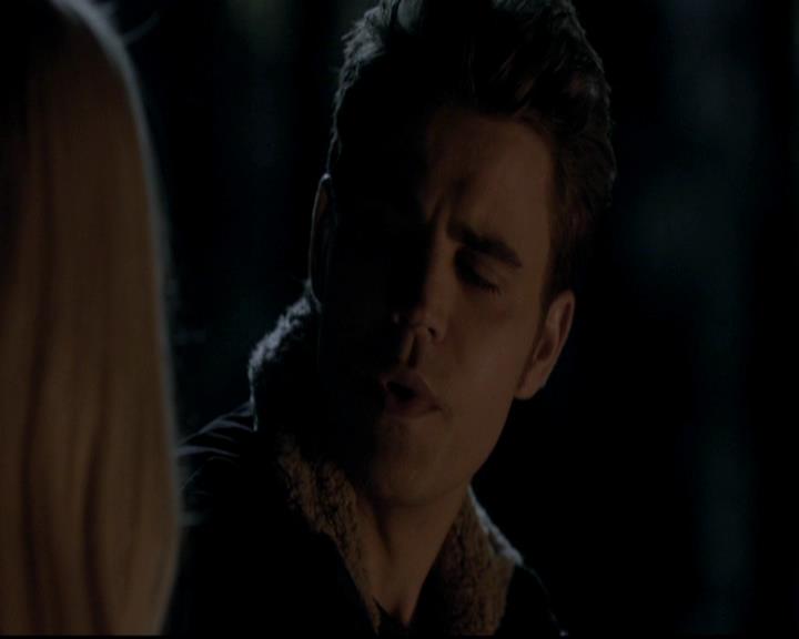 VampireDiariesWorld-dot-org_4x13IntoTheWild0976.jpg