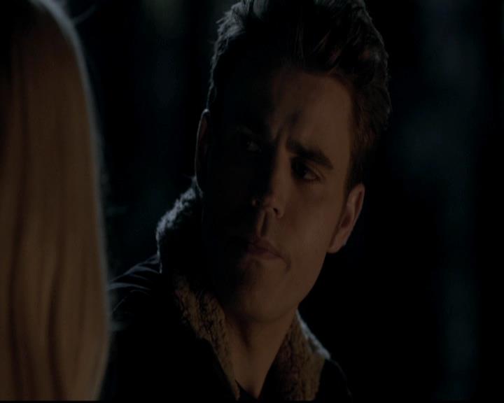 VampireDiariesWorld-dot-org_4x13IntoTheWild0977.jpg