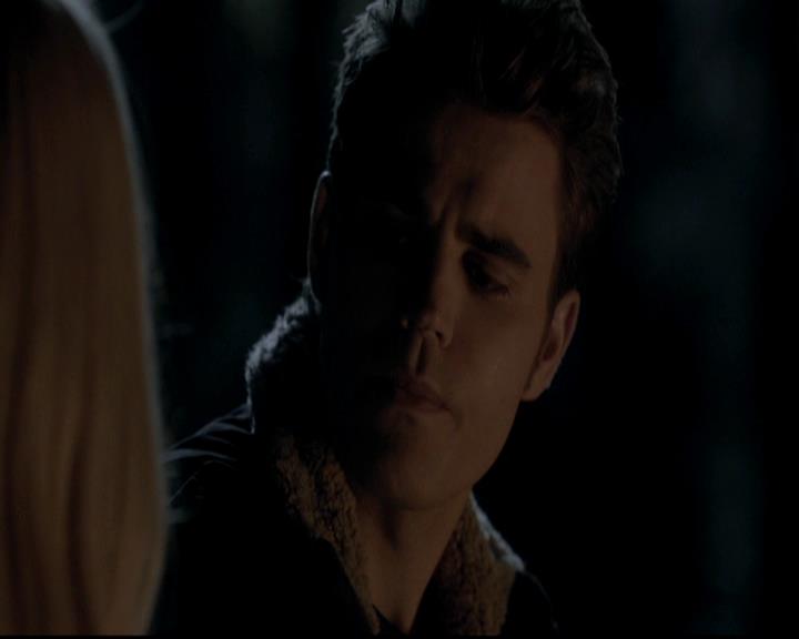 VampireDiariesWorld-dot-org_4x13IntoTheWild0978.jpg