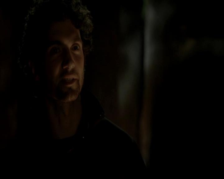 VampireDiariesWorld-dot-org_4x13IntoTheWild0996.jpg