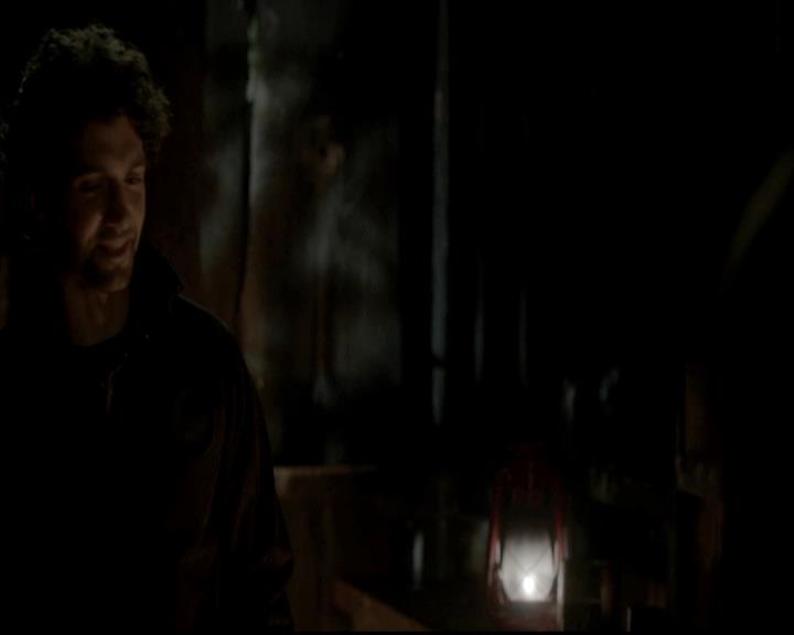 VampireDiariesWorld-dot-org_4x13IntoTheWild1001.jpg