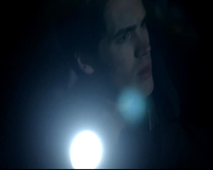 VampireDiariesWorld-dot-org_4x13IntoTheWild1090.jpg