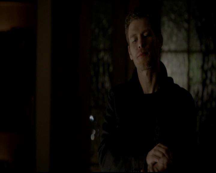 VampireDiariesWorld-dot-org_4x13IntoTheWild1129.jpg