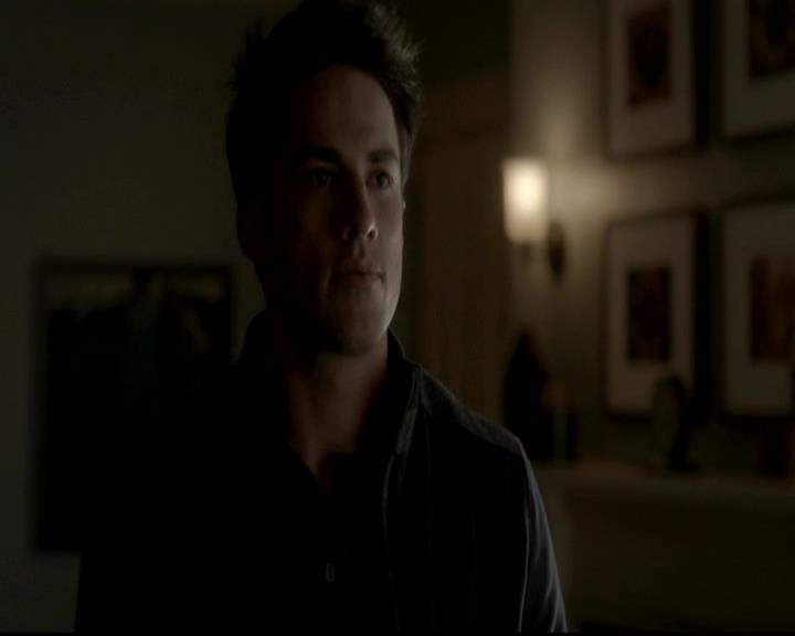 VampireDiariesWorld-dot-org_4x13IntoTheWild1150.jpg